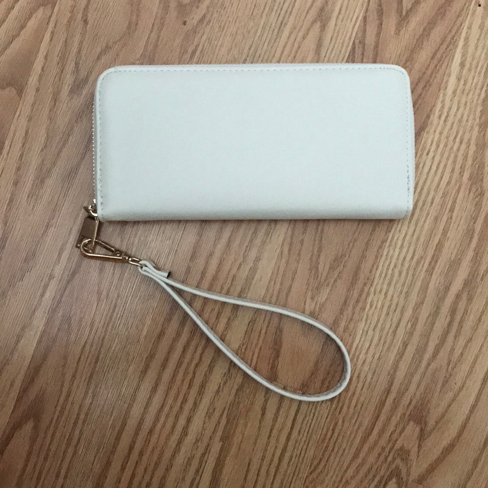 Wallet wristlet